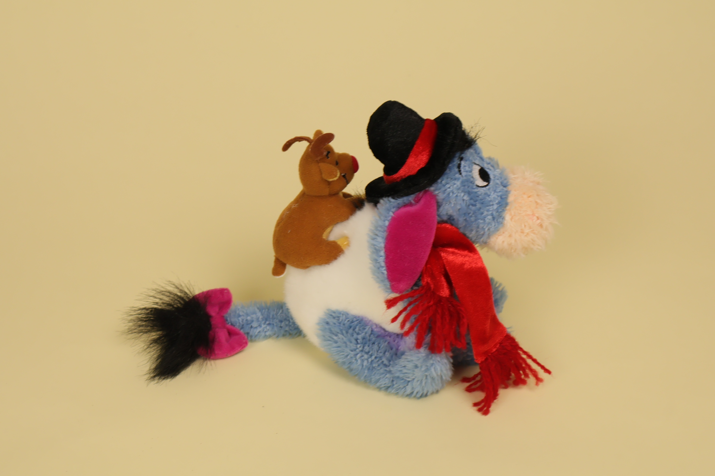 Peluche Bourriquet Portant Renne coté