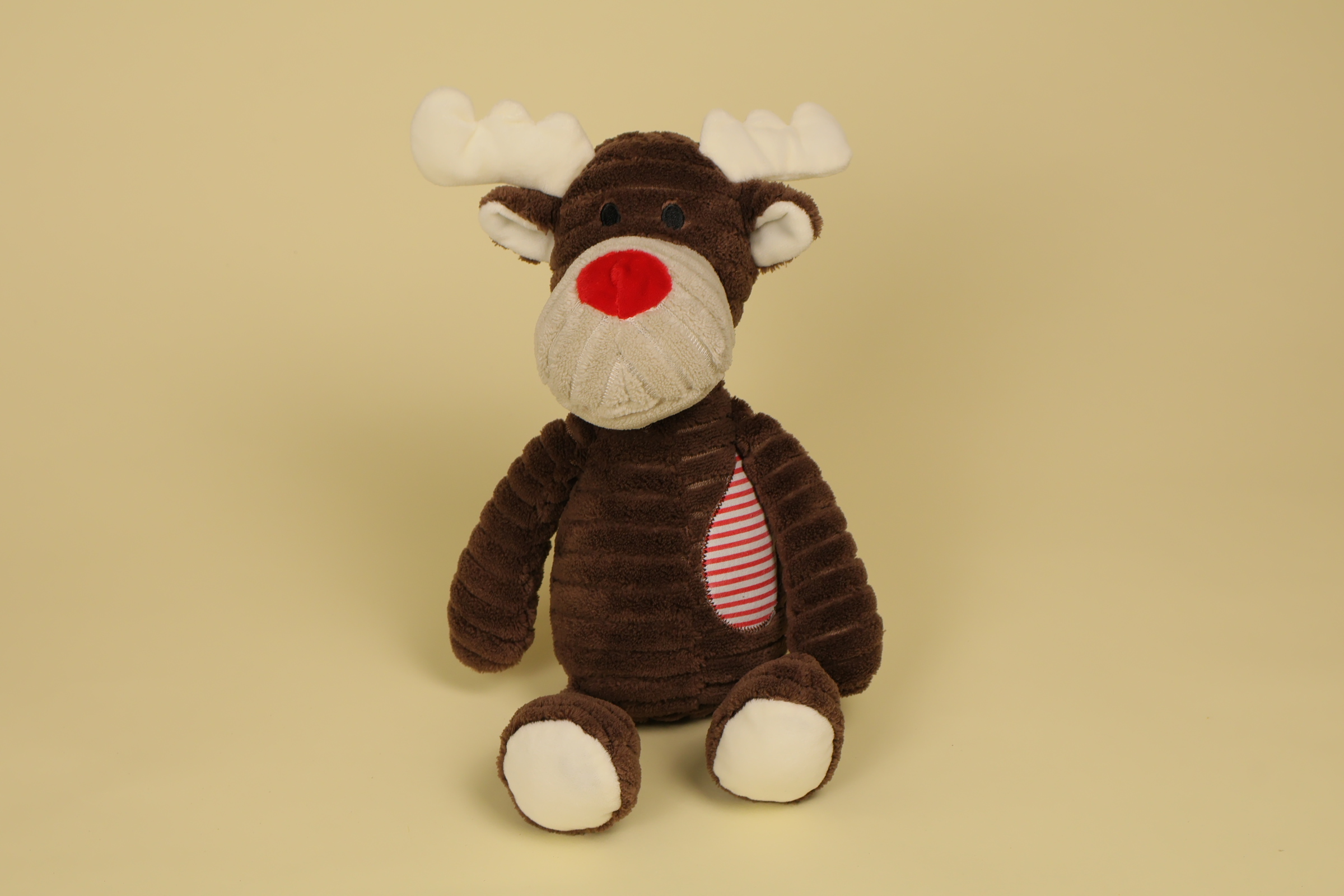 Peluche élan marron velours côtelé 32 cm marque Crédit Agricole renne doudou vintage rouge et blanc