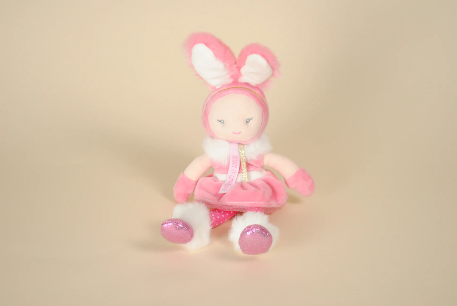 Poupée Lady Bunny déguisée en lapin rose foncé 25 cm 2018 marque Doudou et Compagnie