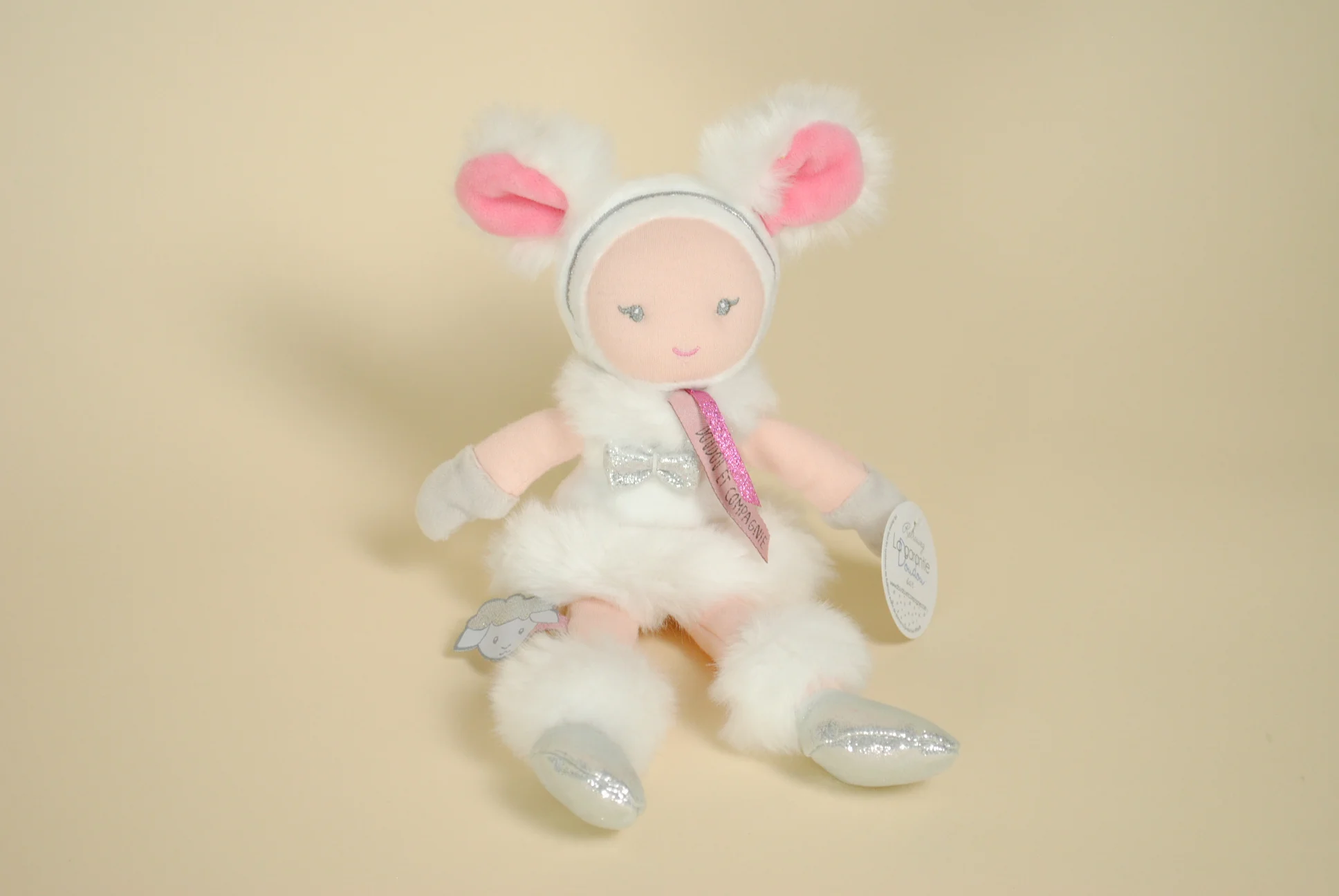 Poupée Lady Sheep blanc déguisée en mouton avec un nœud argenté 25 cm 2018 marque Doudou et Compagnie