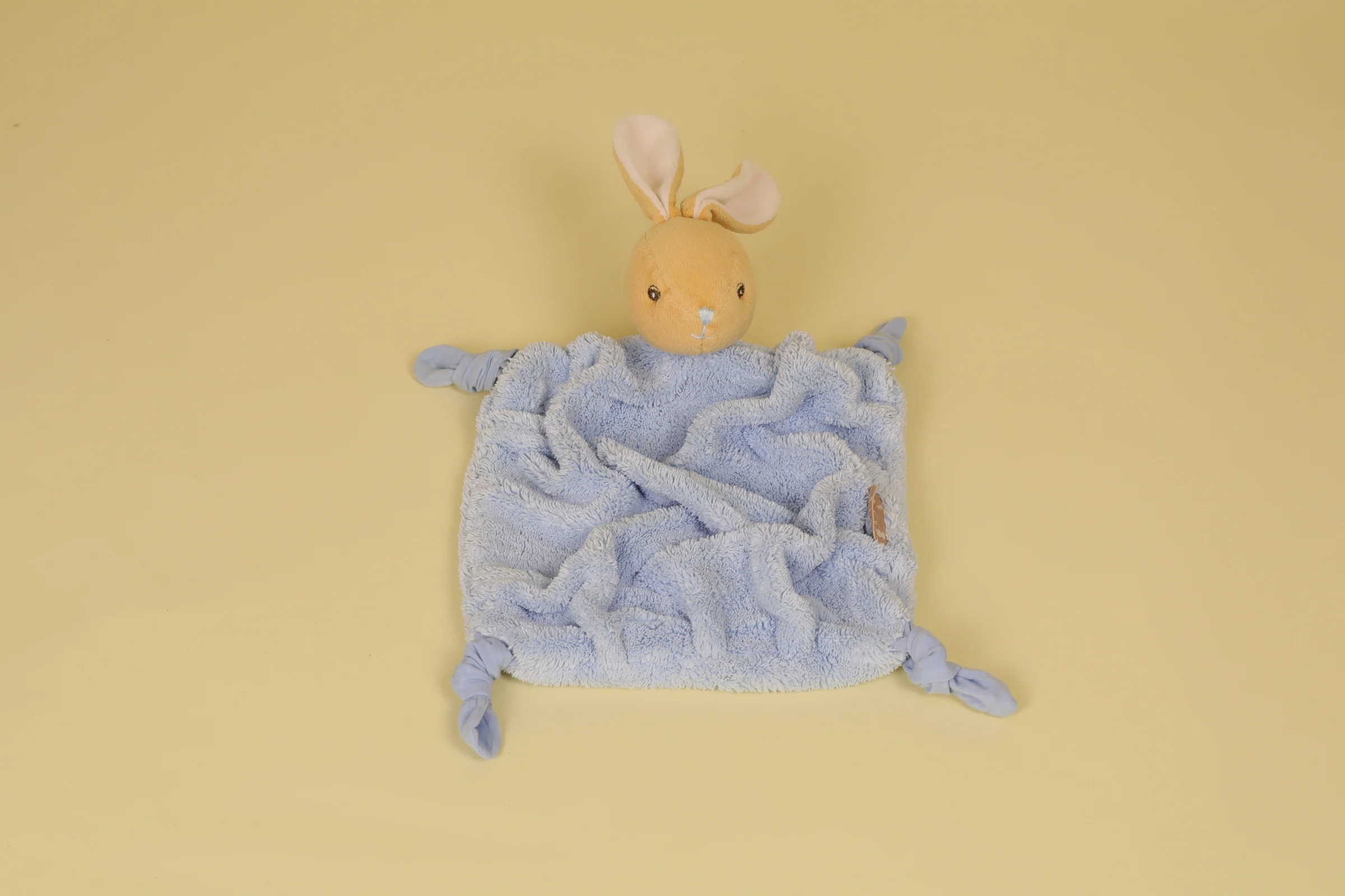 Doudou Lapin Plat Bleu et Marron Collection Plume Année 2000 Marque Kaloo