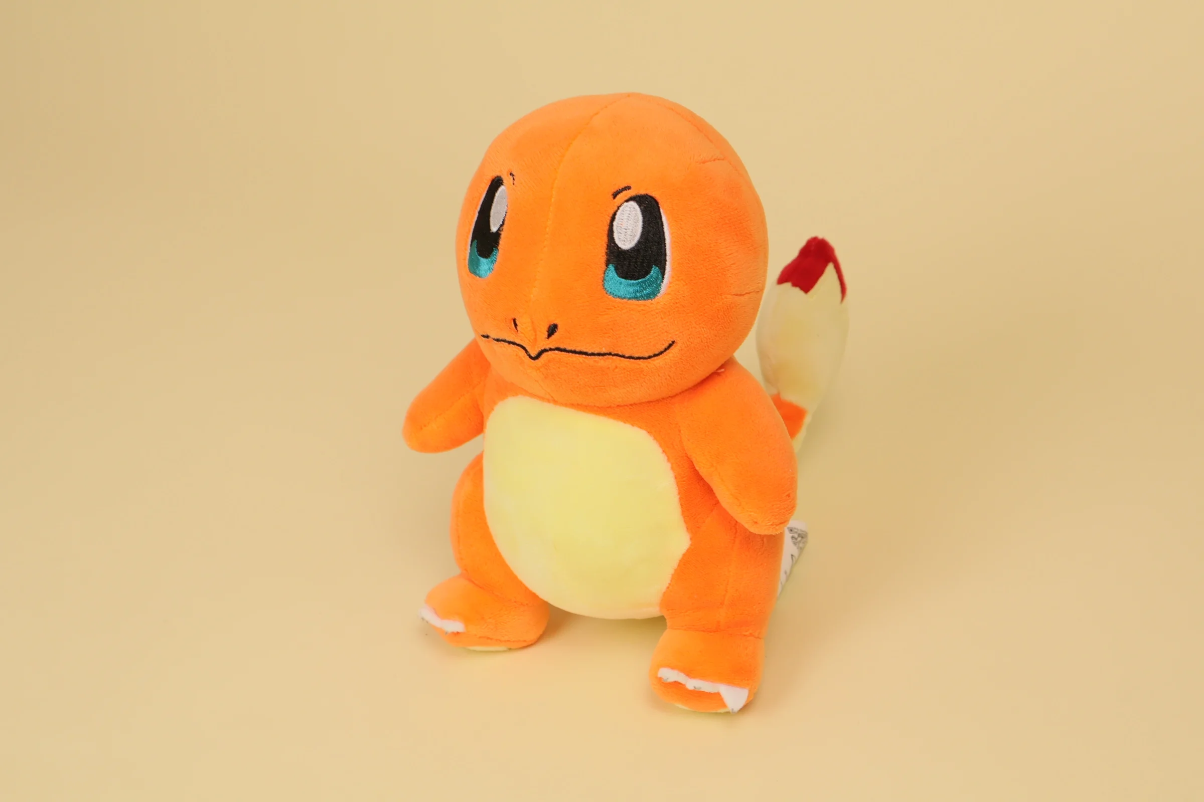 Peluche Pokémon Salamèche orange 20 cm sous licence officielle doudou type feu Charmander