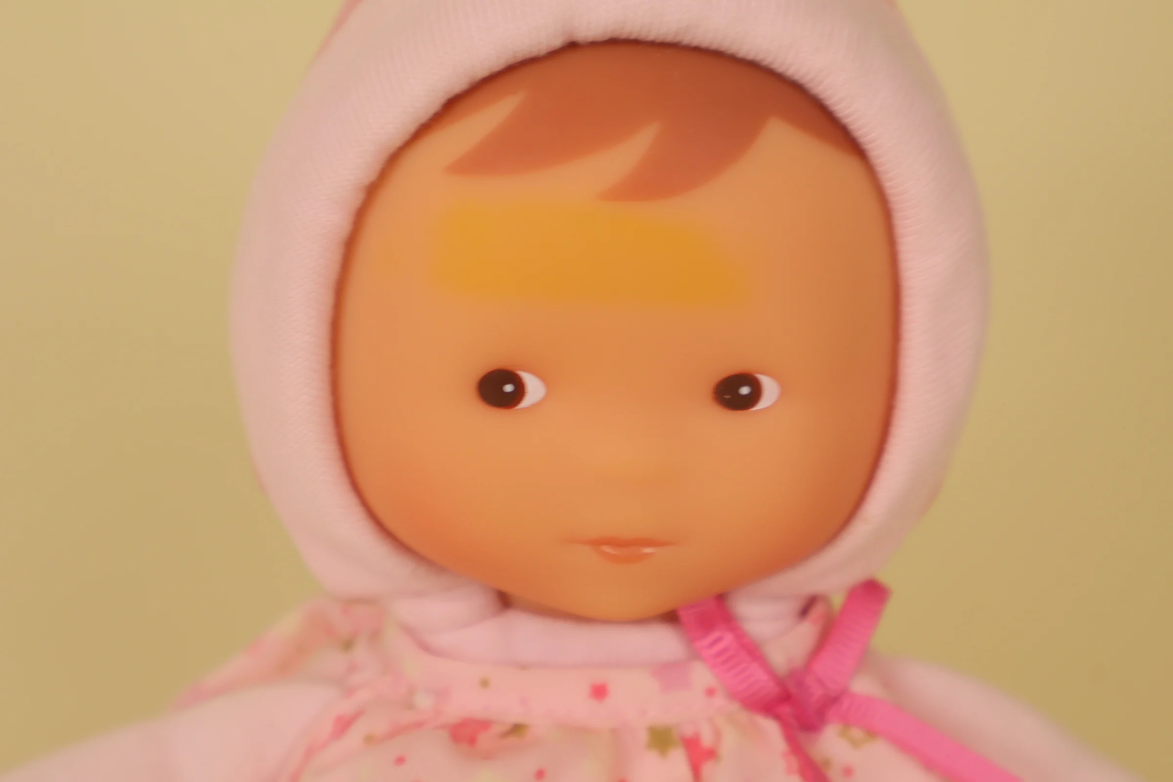 défaut Poupée Miss rose robe imprimée étoiles long bonnet marque Corolle 25 cm année 2014