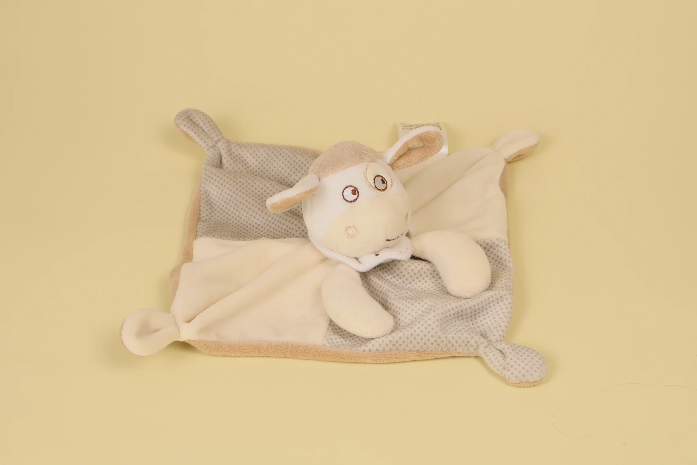 Doudou plat mouton avec tête beige et corps mouchoir marron à pois marque Mots d'Enfants