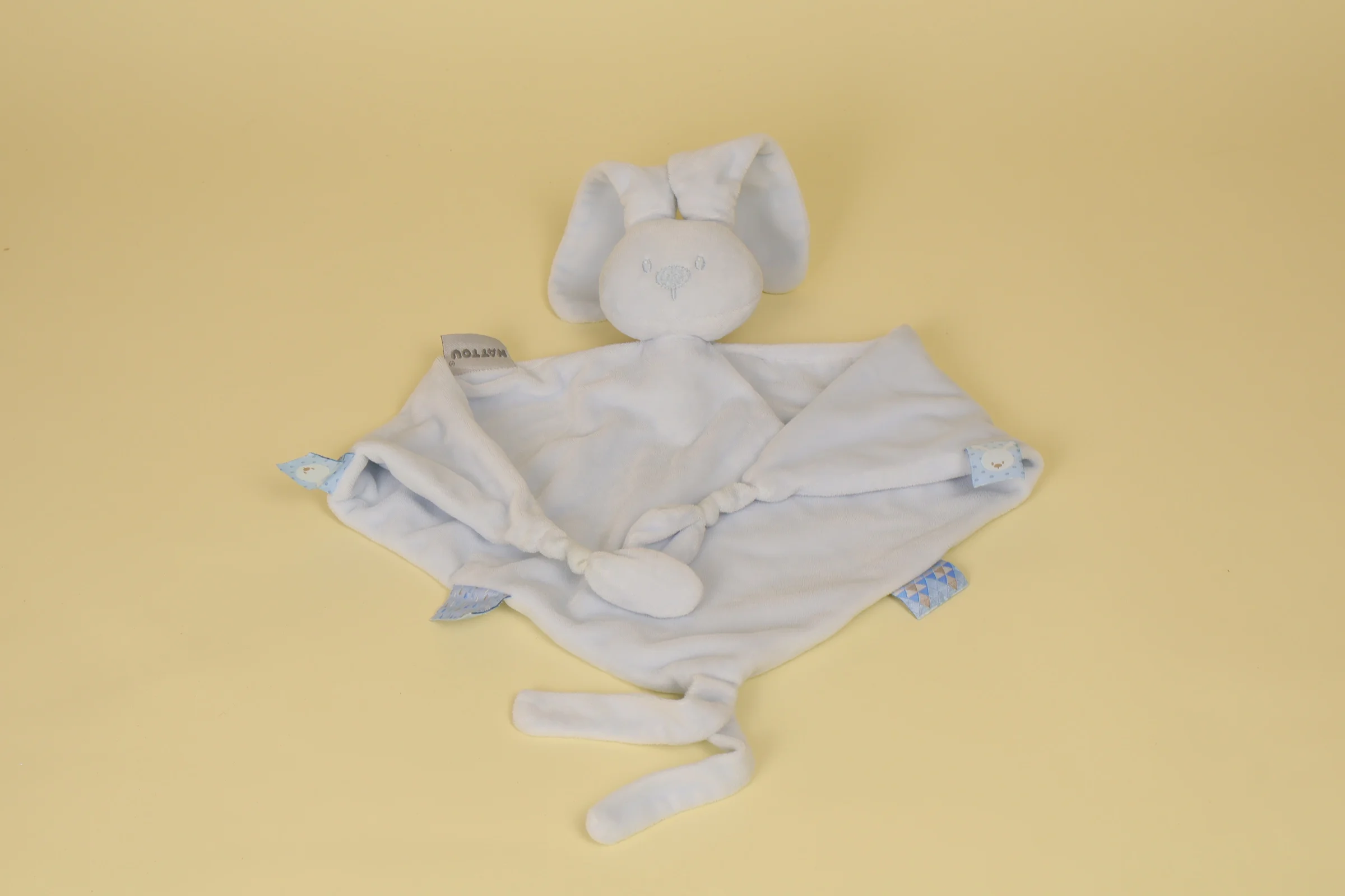 Maxi doudou plat lapin bleu clair 65 cm collection Lapidou marque Nattou