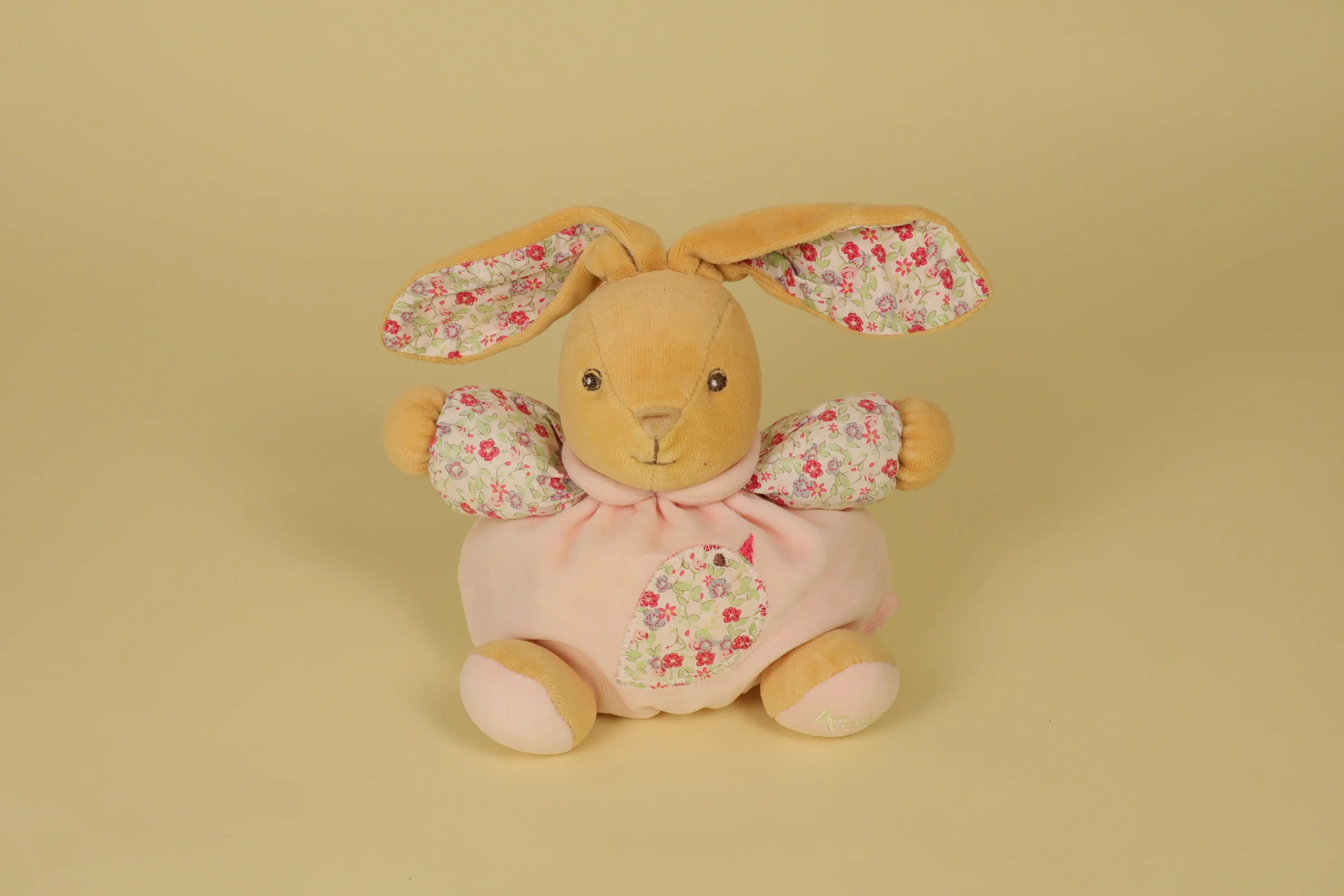 Doudou lapin boule rose fleuri avec oiseau brode 17 cm Liberty vintage 2012 2013 marque Kaloo