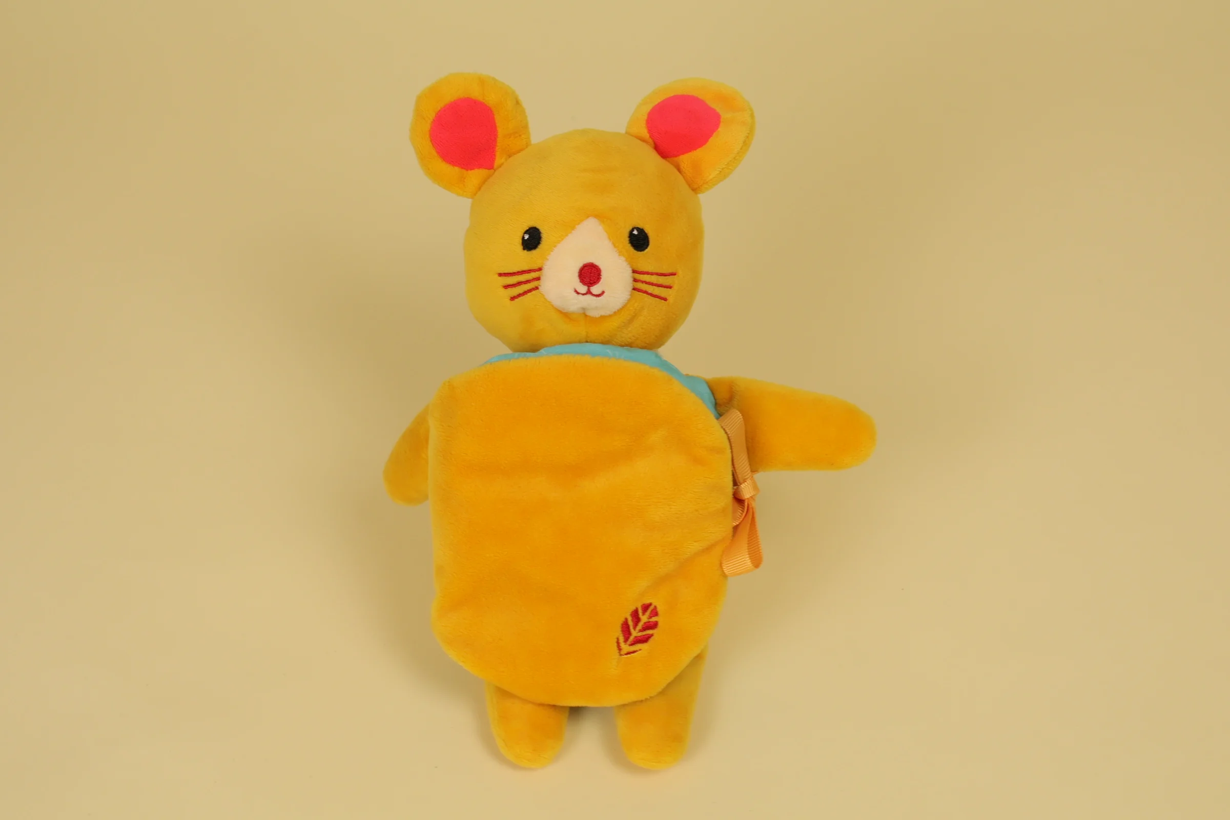 Livre d'eveil en tissu en forme de doudou souris jaune marque Editions Milan