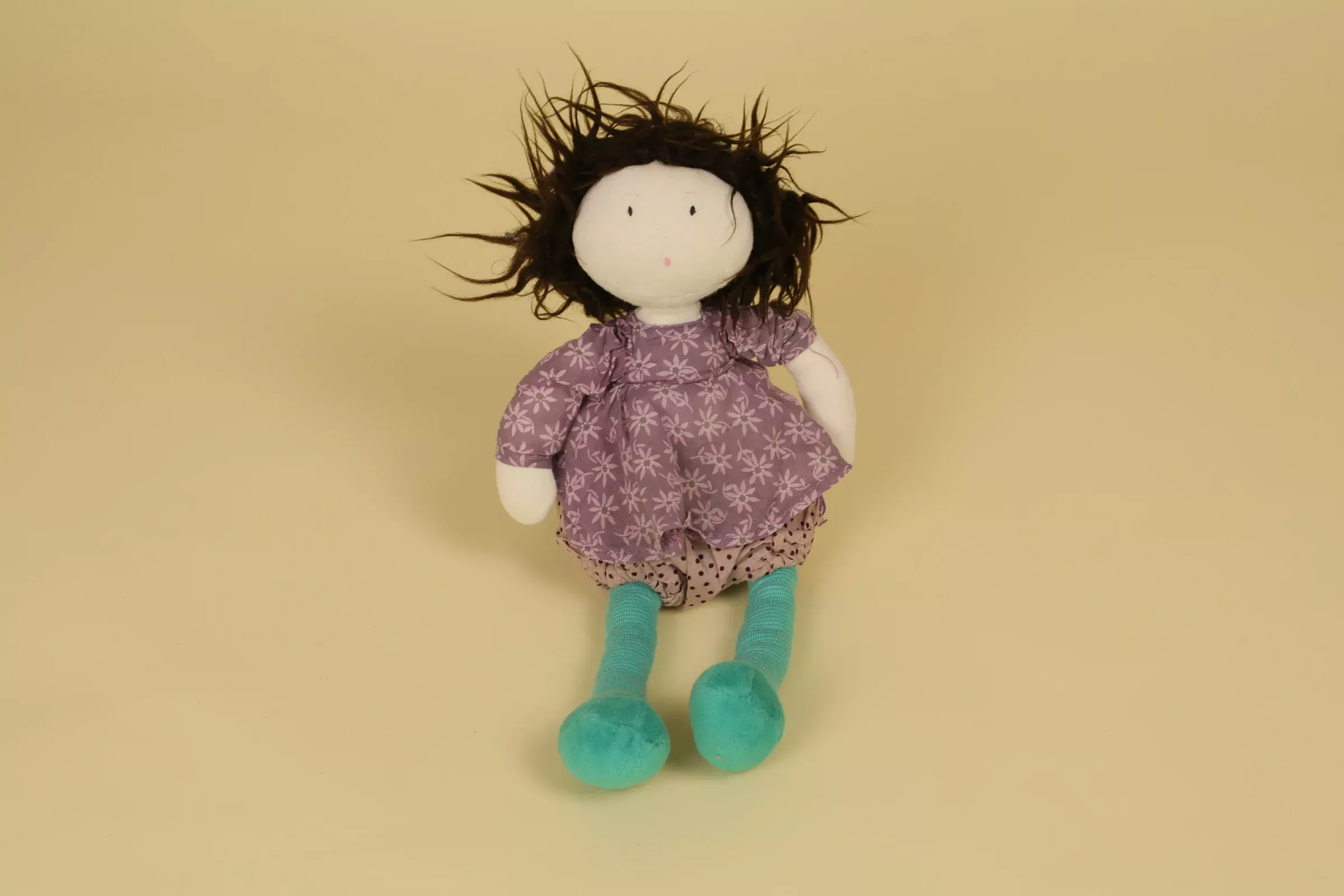 Poupee chiffon Louison cheveux bruns ebouriffes 26 cm collection Les Coquettes vintage 2011 marque Moulin Roty