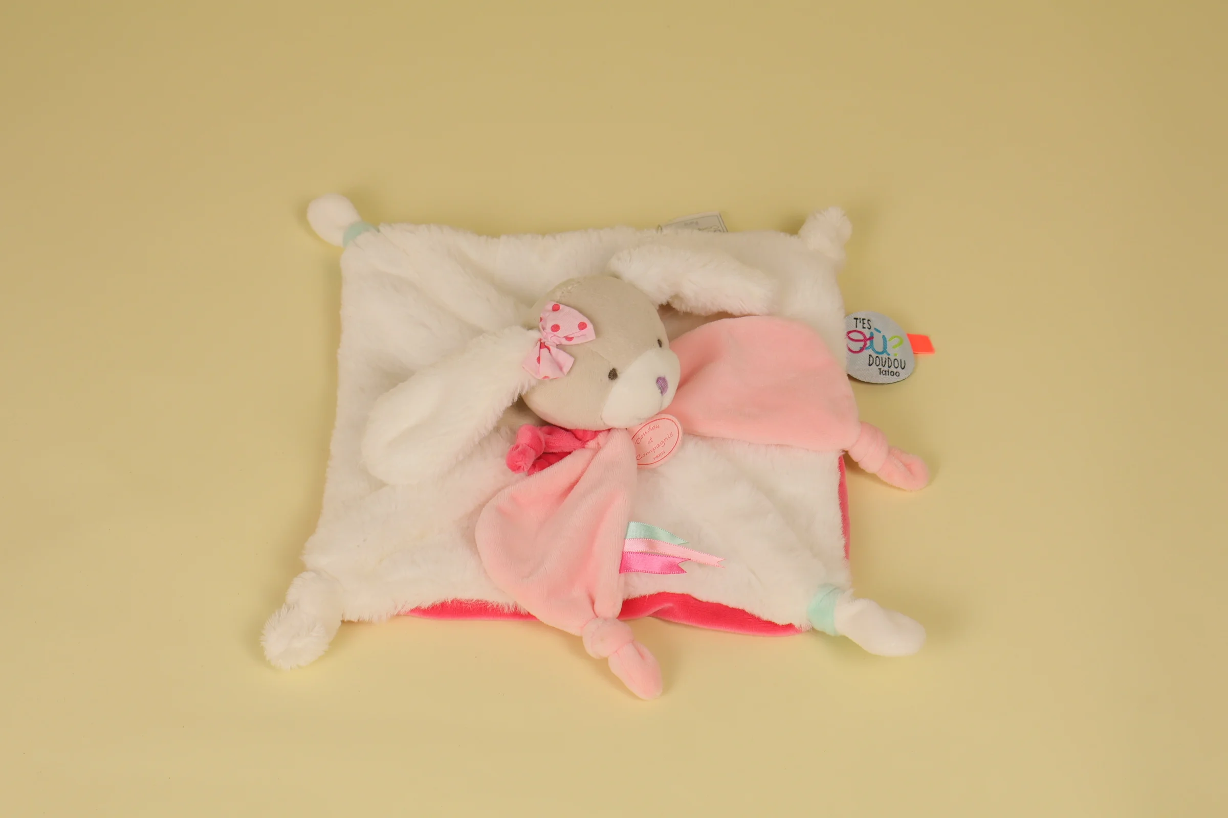 Super Doudou Chien Noopette plat rose et blanc avec étiquette Tatoo collection T'es où doudou 2017 marque Doudou et Compagnie