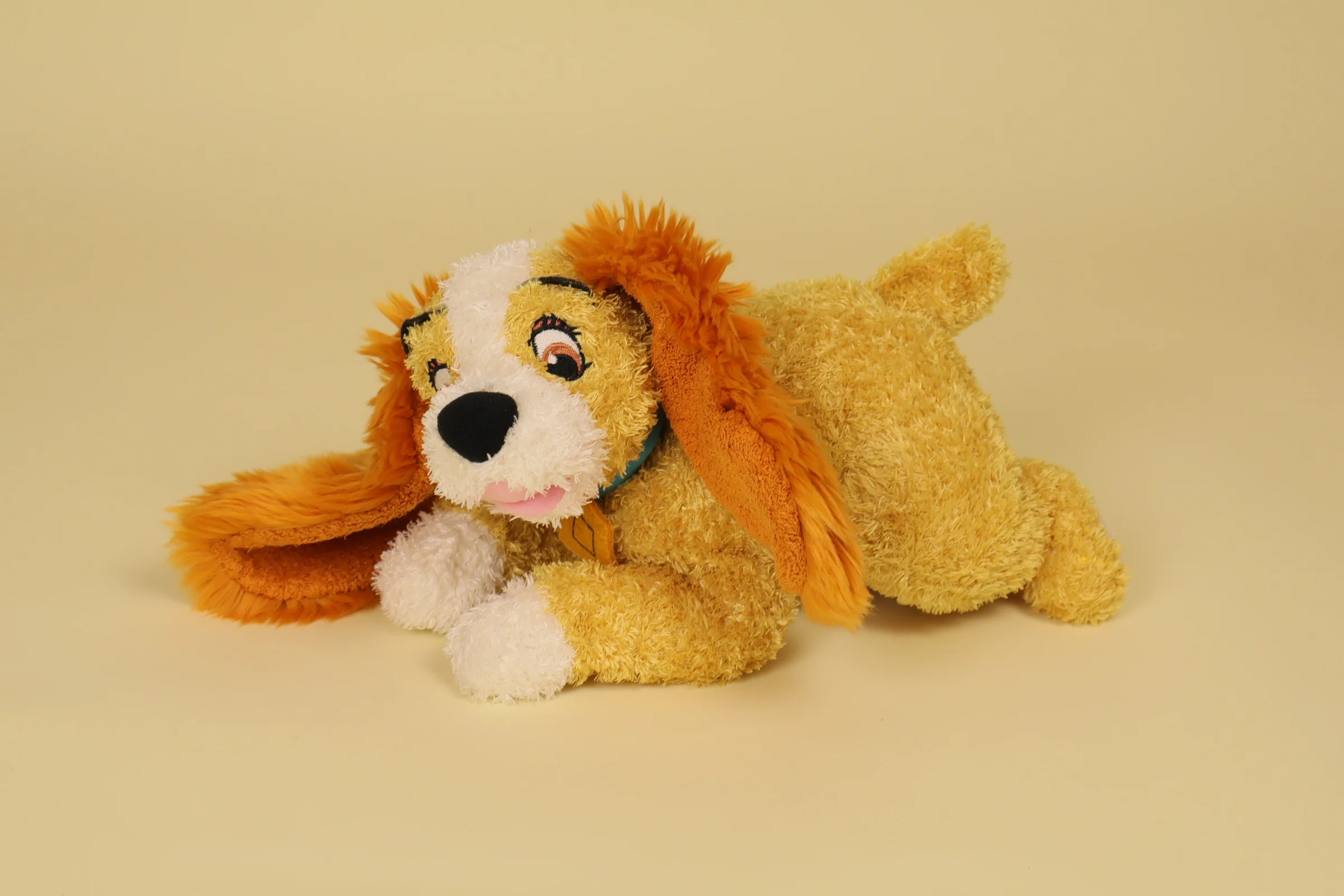 Peluche Chien Lady Couché Poil Long 23 cm Année 2012 Marque Disney Store