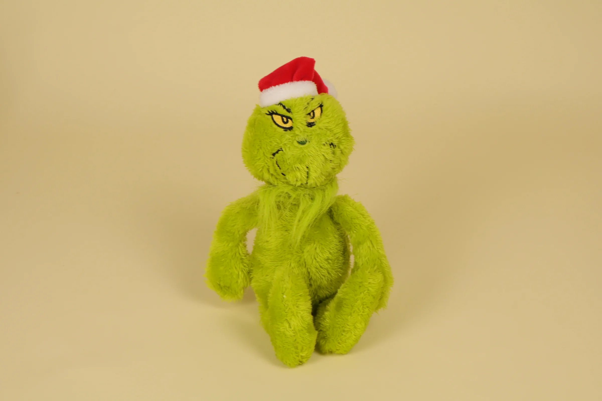 Peluche Grinch avec son Bonnet de Noël Mesure 29 cm Marque Action