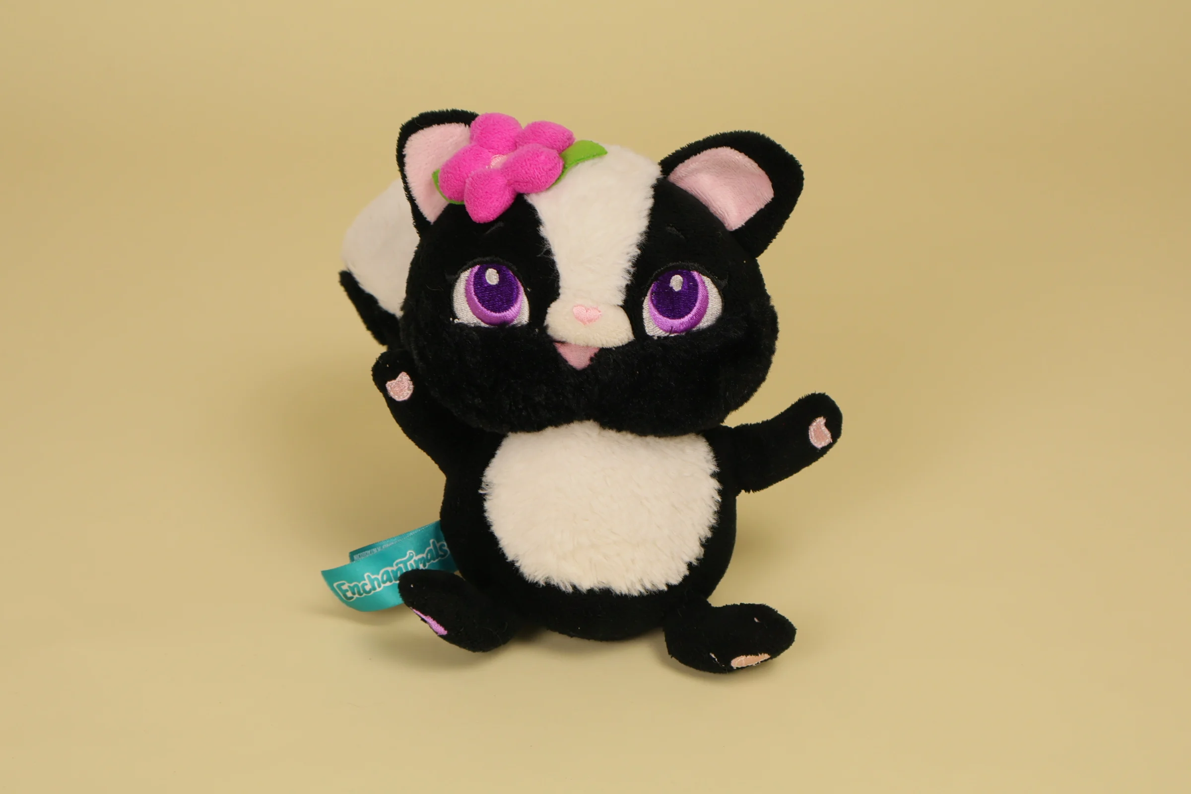 Peluche Moufette Caper avec sa Petite Fleur Rose 17 cm Collection Enchantimals Annee 2018 Marque Mattel