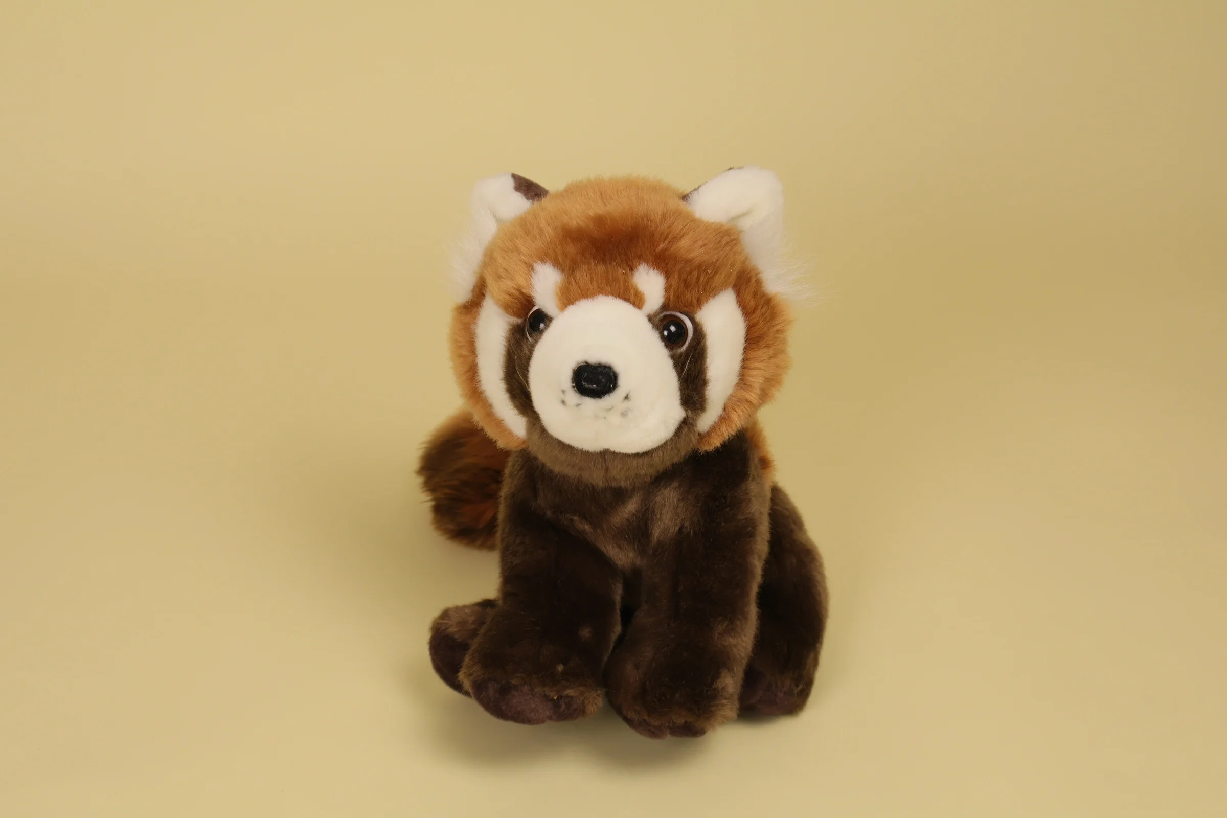 Peluche Panda Roux Mesure 26 cm de long et 20 cm de queue Annee 2015 Marque Nature Planet Plan International