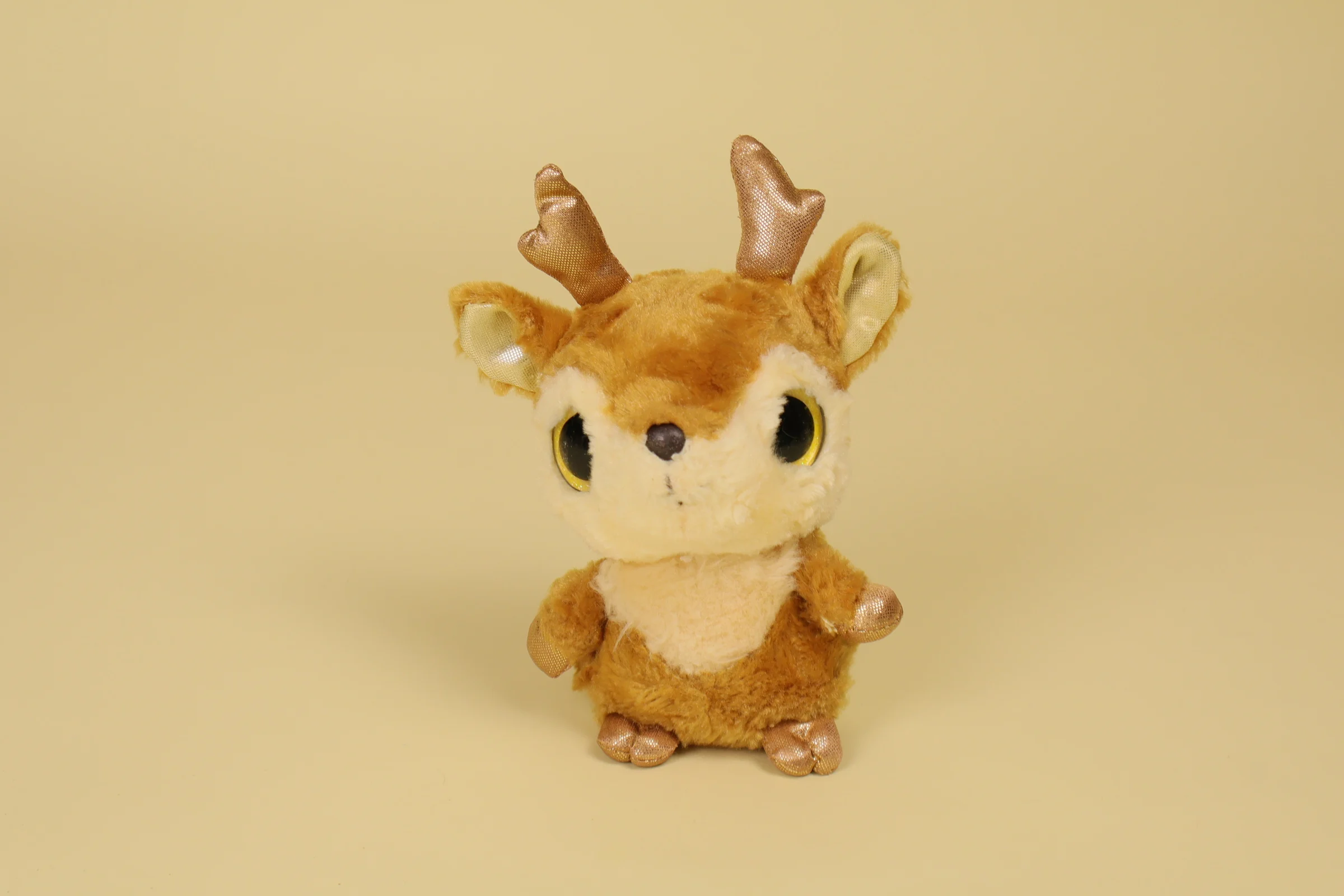 Peluche Renne Deeree Marron et Creme avec ses Bois et ses Yeux Brillants Dores 17 cm Annee 2014 Marque YooHoo and Friends Aurora